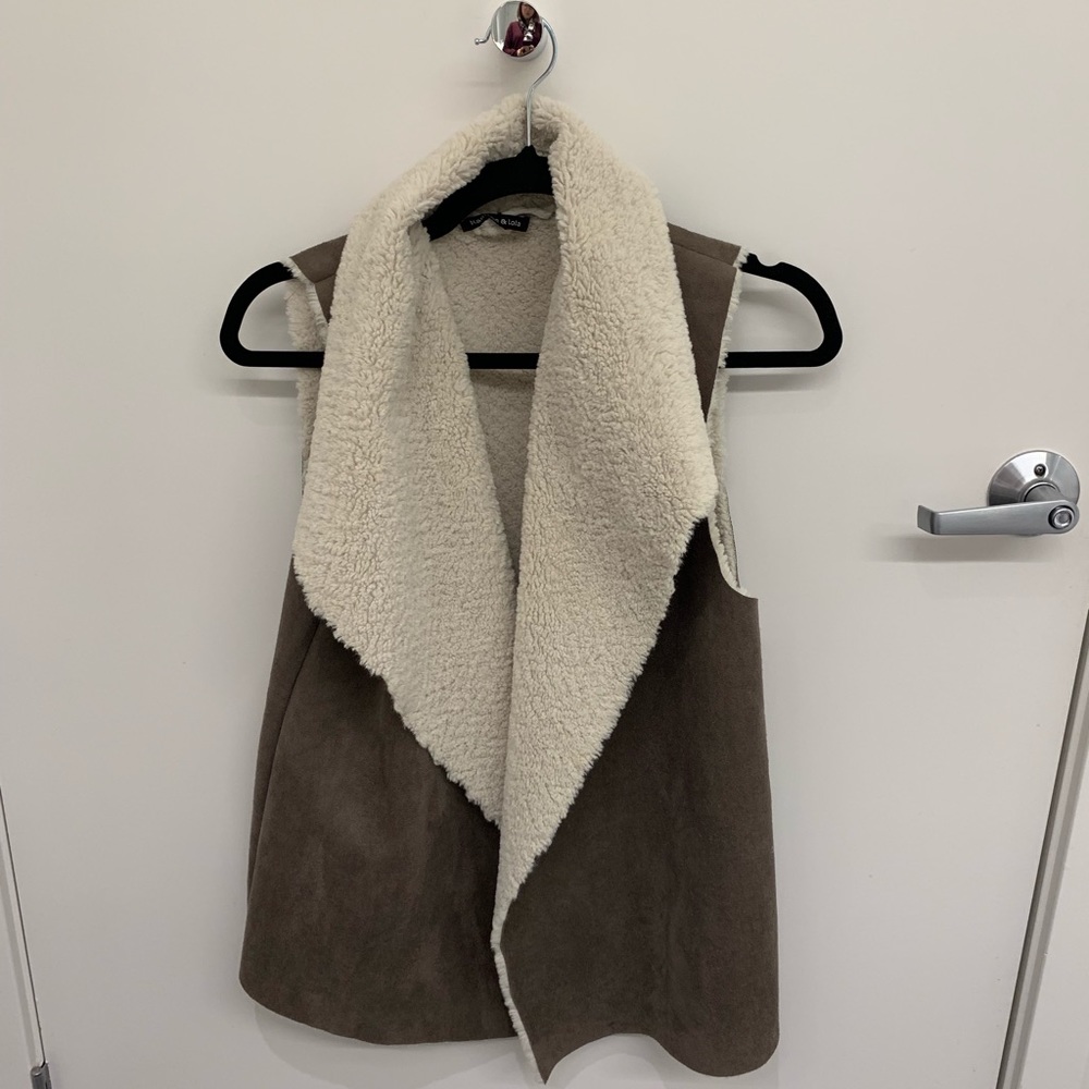 Cute cozy soft Nordstrom Faux shearling vest